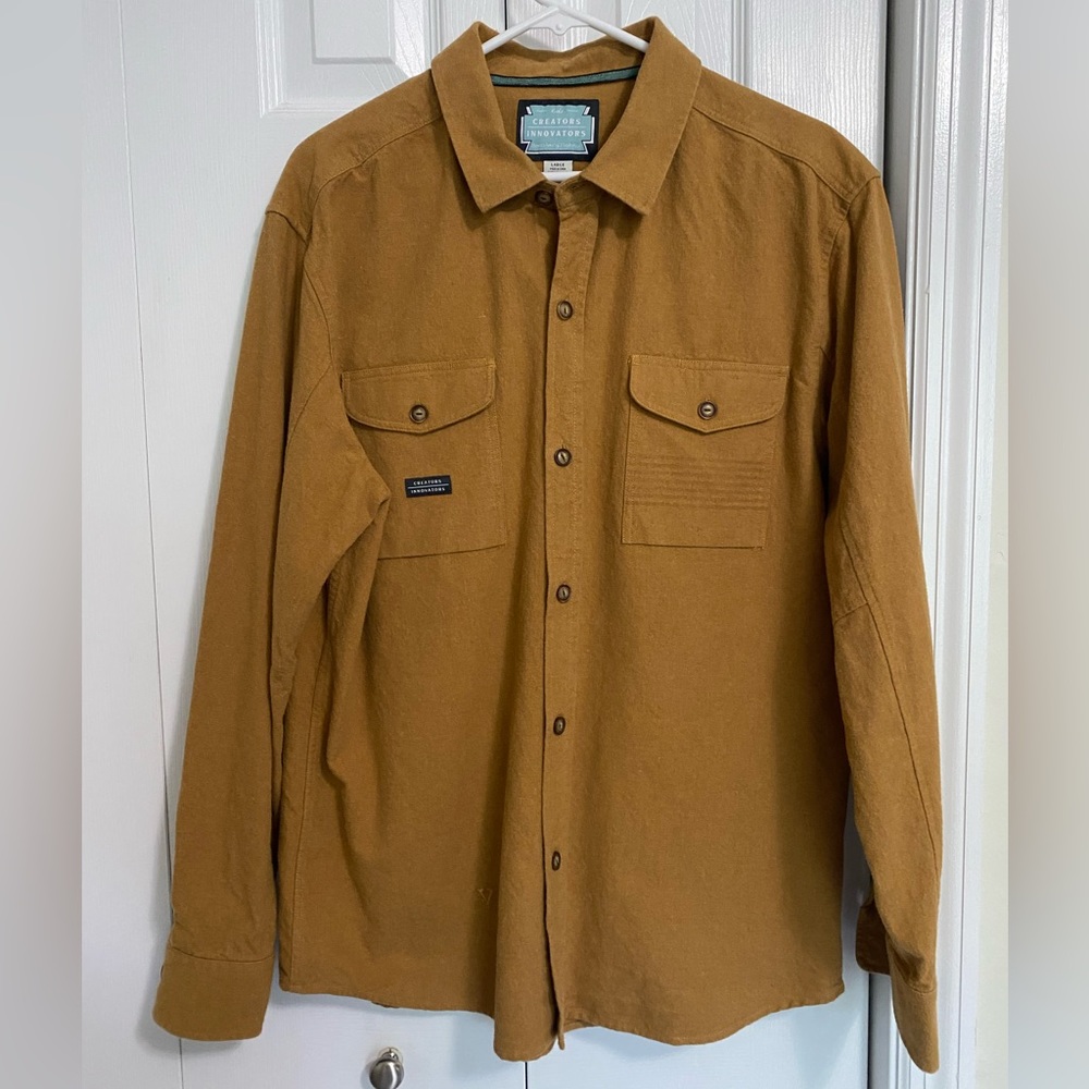 Men’s shirt jacket. Size large.